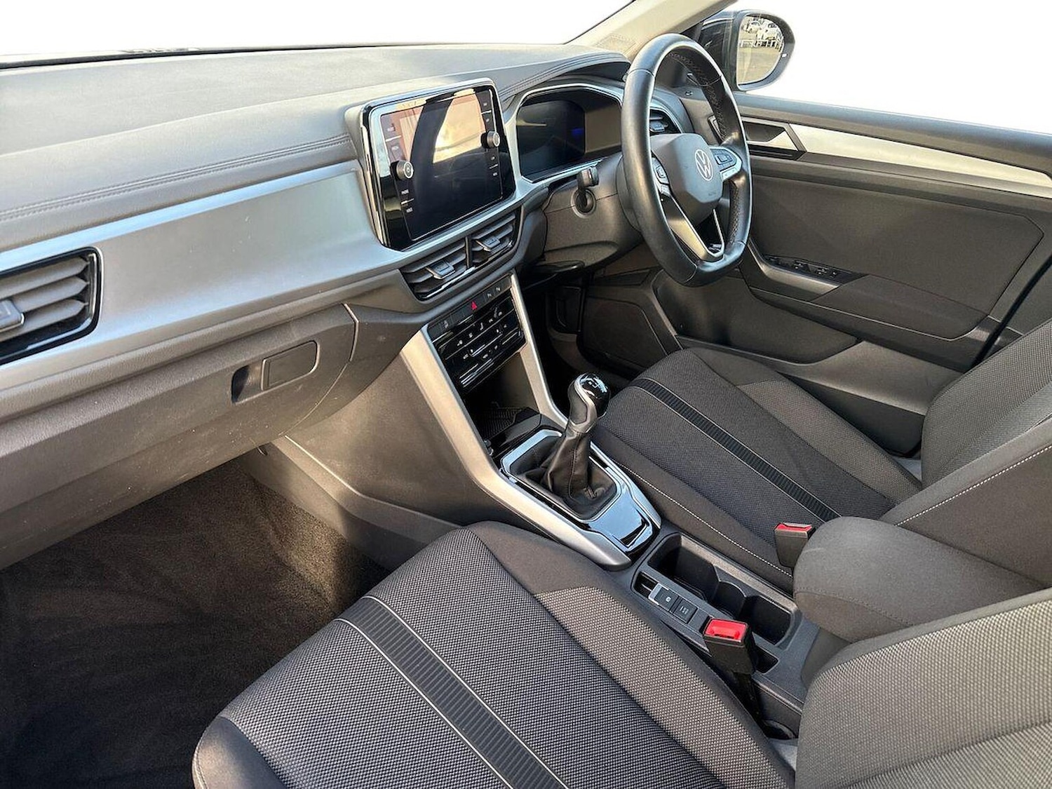 Used Volkswagen T-Roc 2023 for sale - 76439779: Photo 7