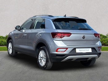 Used Volkswagen T-Roc 2023 for sale - 75604990: Photo