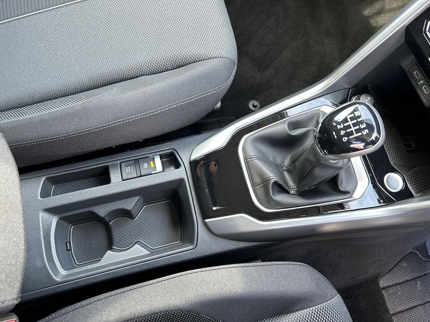 Used Volkswagen T-Roc 2025 for sale - 76212022: Photo 13