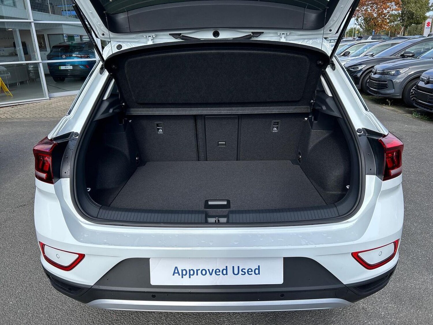 Used Volkswagen T-Roc 2025 for sale - 76212022: Photo 17