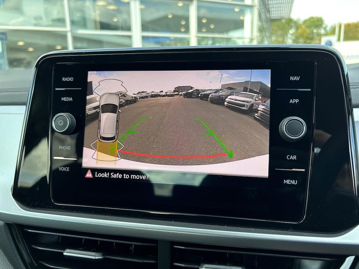 Used Volkswagen T-Roc 2025 for sale - 76212022: Photo 23