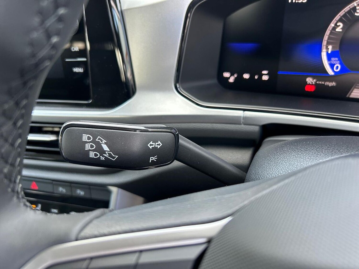 Used Volkswagen T-Roc 2025 for sale - 76212022: Photo 29