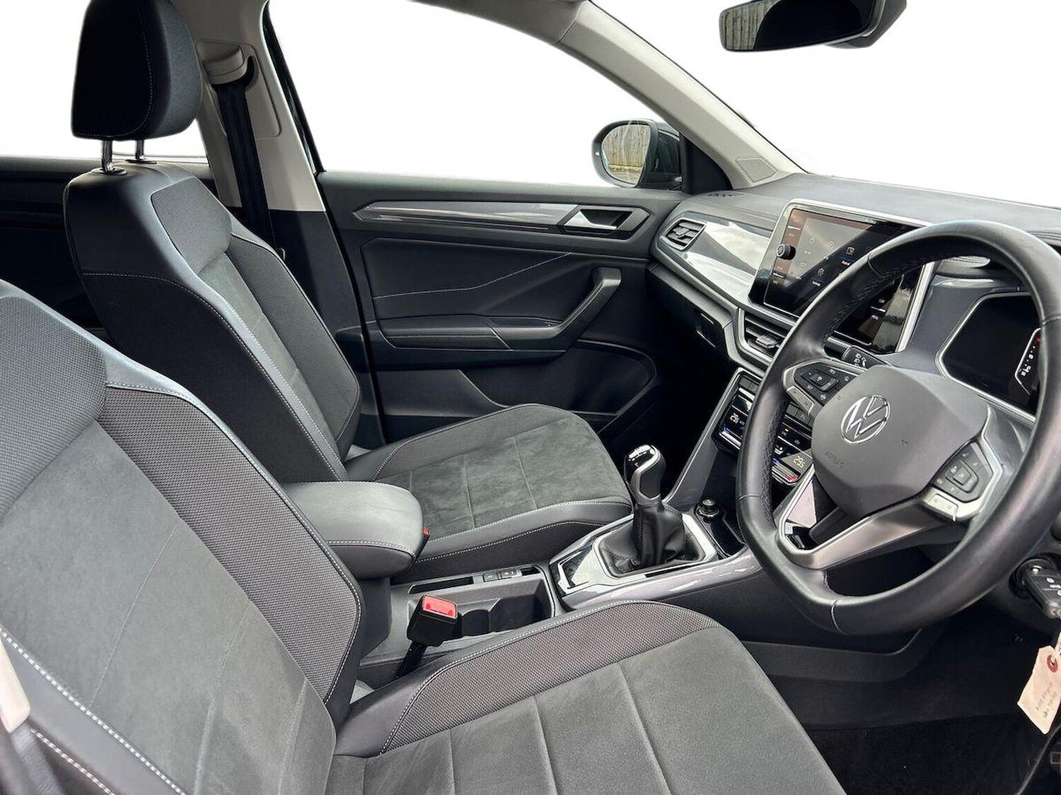 Used Volkswagen T-Roc 2024 for sale - 76352487: Photo 15