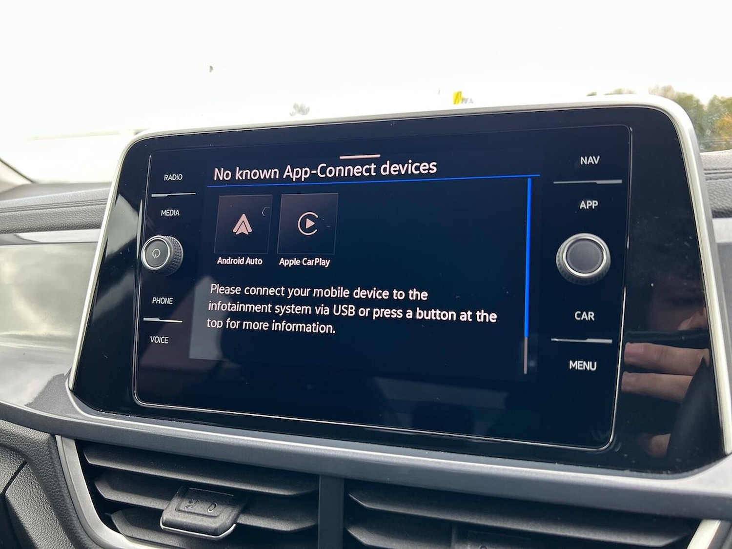 Used Volkswagen T-Roc 2024 for sale - 76352487: Photo 22