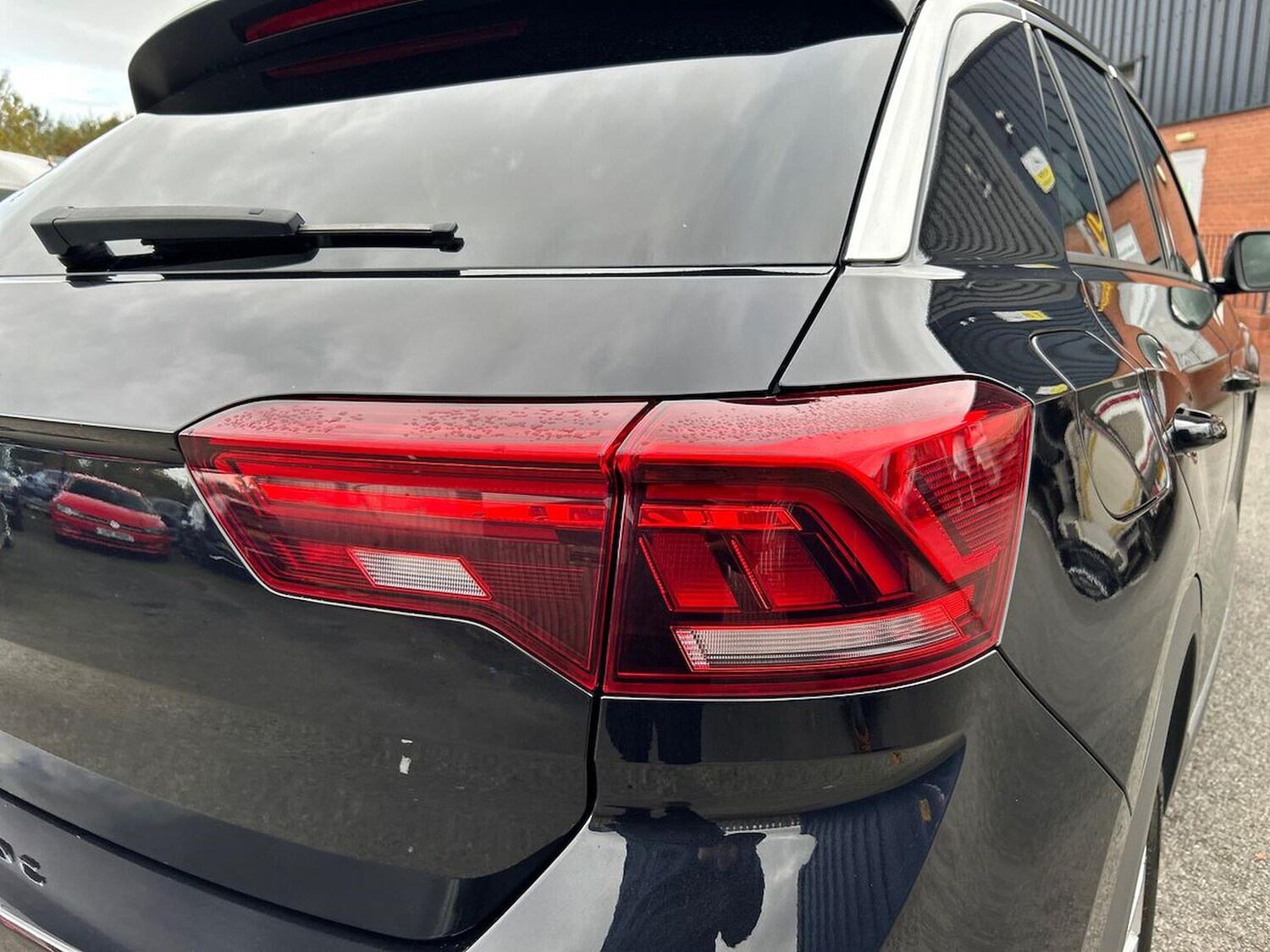 Used Volkswagen T-Roc 2024 for sale - 76352487: Photo 33