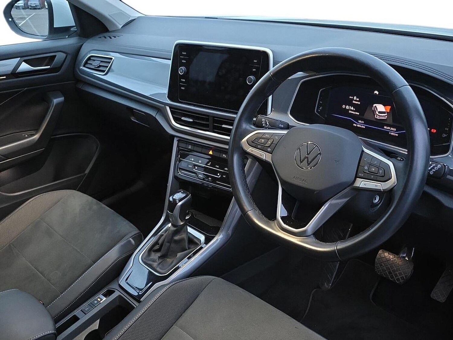 Used Volkswagen T-Roc 2022 for sale - 76127159: Photo 15