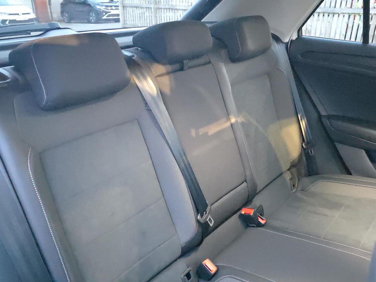 Used Volkswagen T-Roc 2022 for sale - 76127159: Photo 16