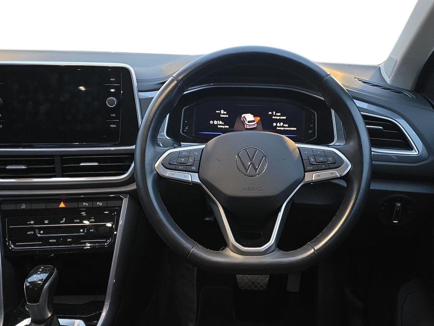 Used Volkswagen T-Roc 2022 for sale - 76127159: Photo 9