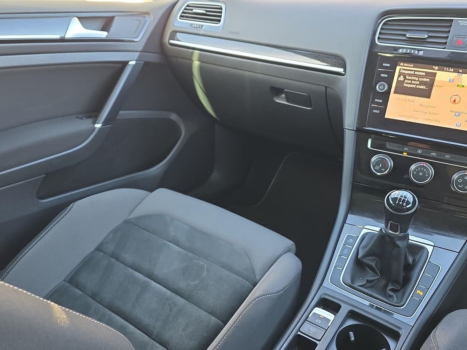 Used Volkswagen Golf 2019 for sale - 77555336: Photo 13