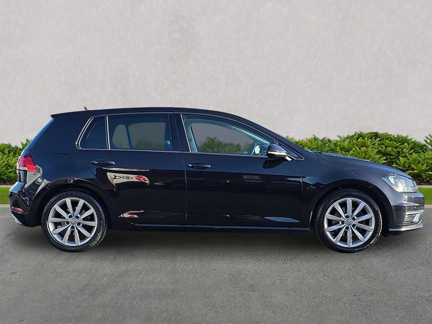 Used Volkswagen Golf 2019 for sale - 77555336: Photo 3