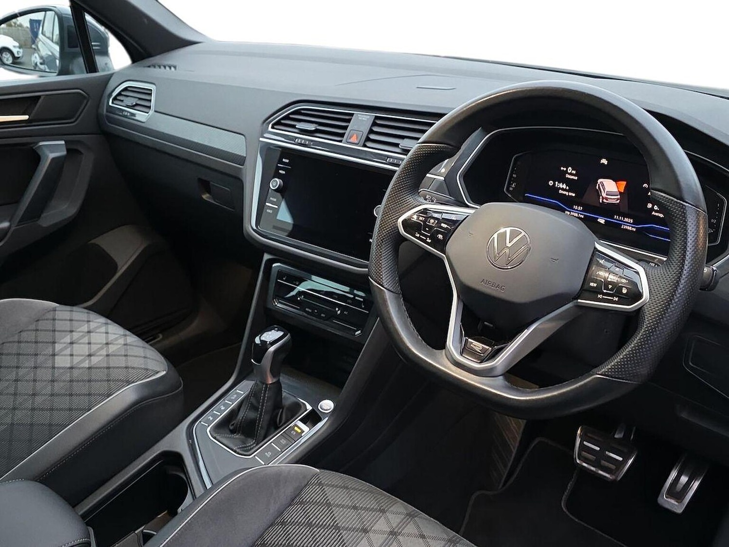 Used Volkswagen Tiguan 2023 for sale - 76547667: Photo 15