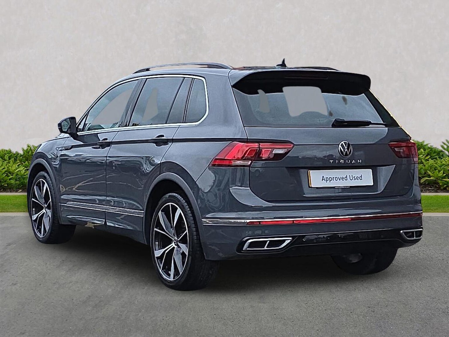 Used Volkswagen Tiguan 2023 for sale - 76547667: Photo 2