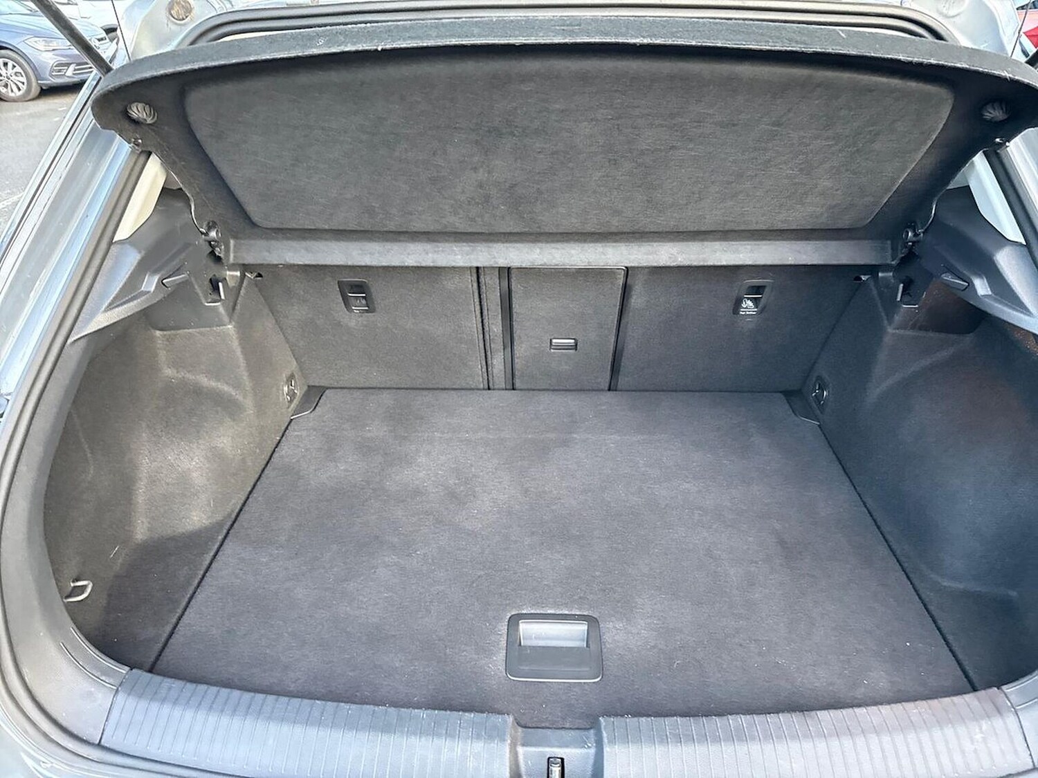 Used Volkswagen T-Roc 2024 for sale - 77629303: Photo 17