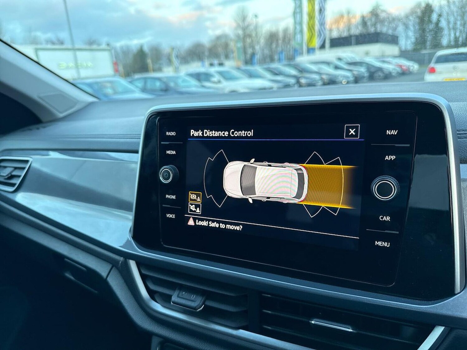 Used Volkswagen T-Roc 2024 for sale - 77629303: Photo 23