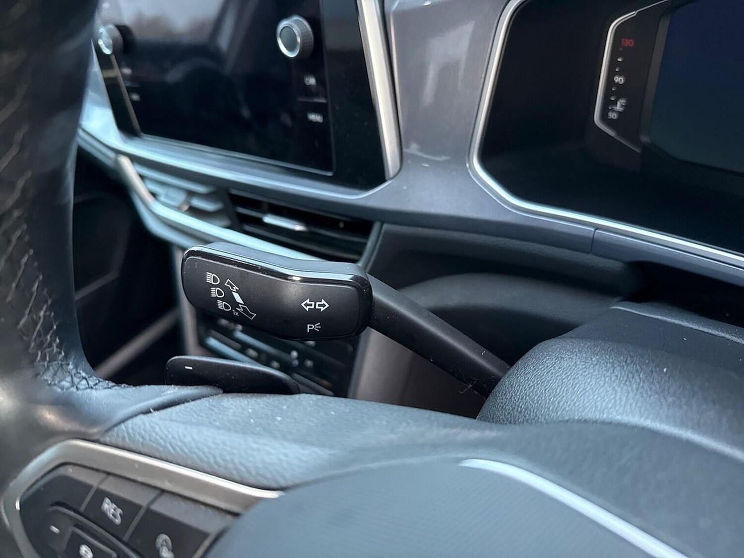 Used Volkswagen T-Roc 2024 for sale - 77629303: Photo 29