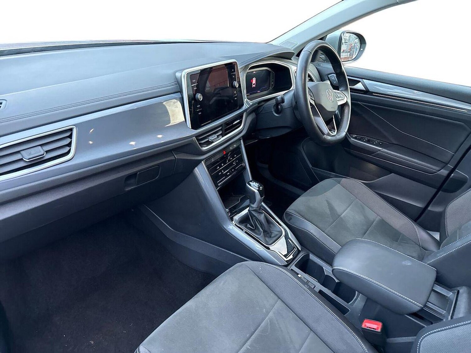 Used Volkswagen T-Roc 2024 for sale - 77629303: Photo 7