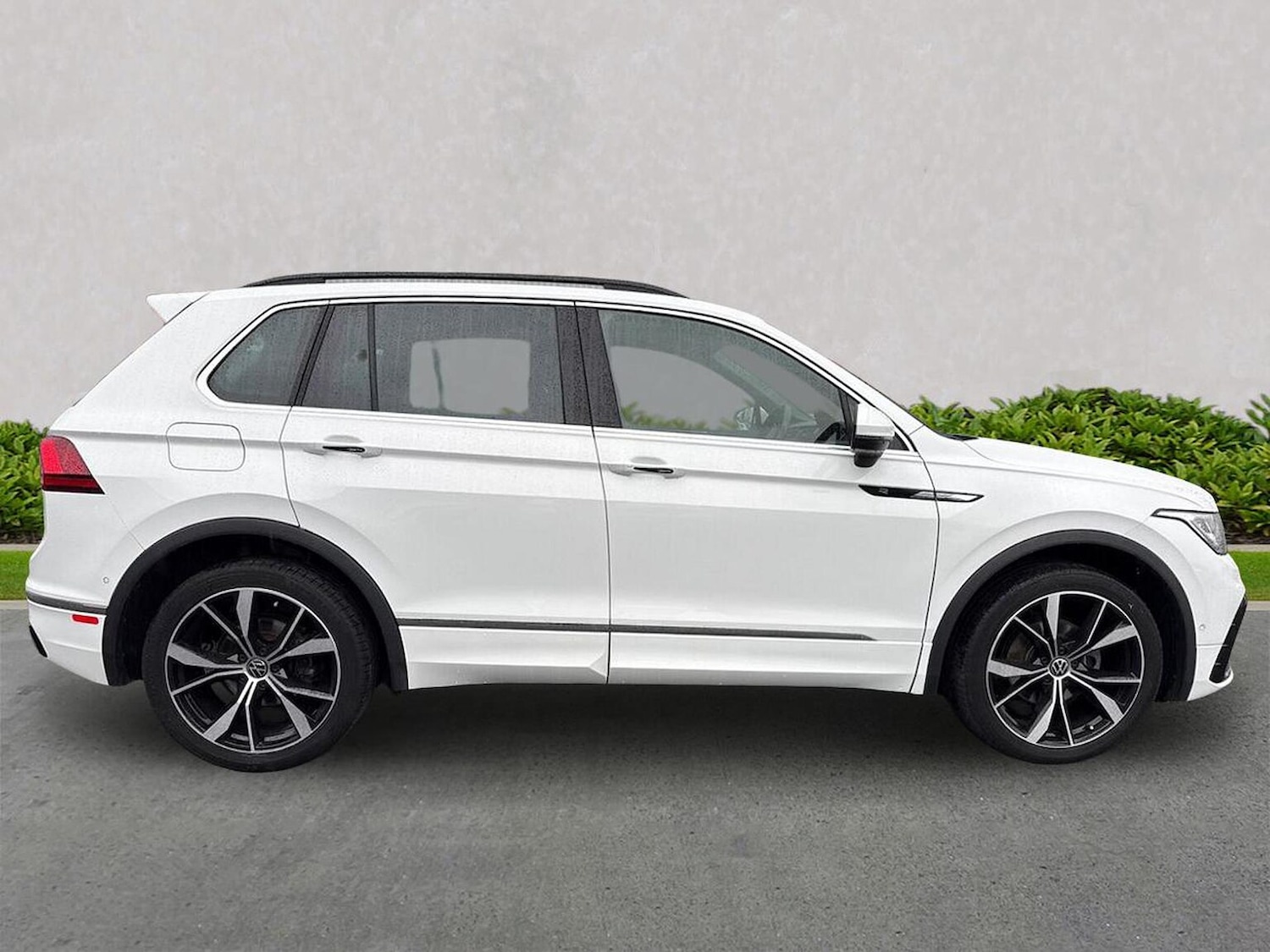 Used Volkswagen Tiguan 2023 for sale - 76536564: Photo 3