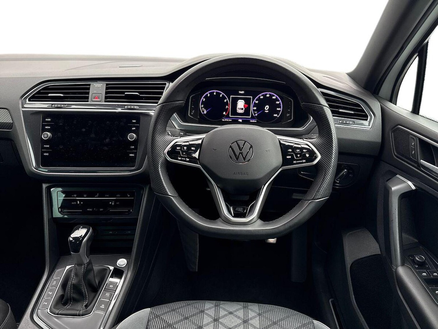 Used Volkswagen Tiguan 2023 for sale - 76536564: Photo 9