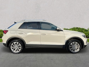 Used Volkswagen T-Roc 2025 for sale - 75511754: Photo