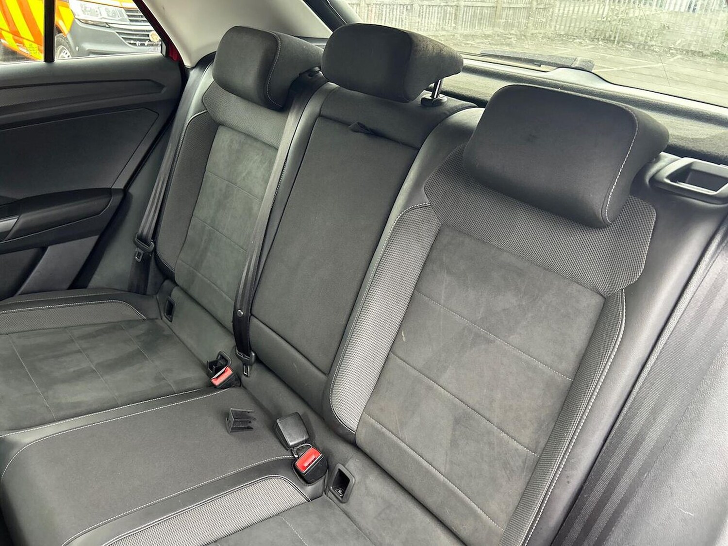 Used Volkswagen T-Roc 2023 for sale - 76316686: Photo 16