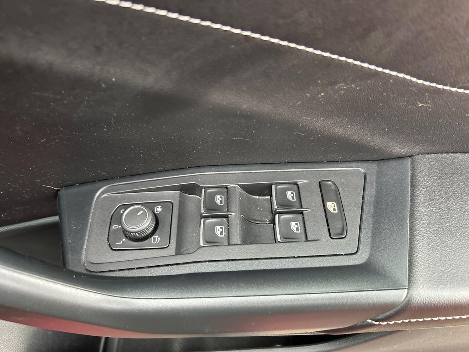 Used Volkswagen T-Roc 2023 for sale - 76316686: Photo 21