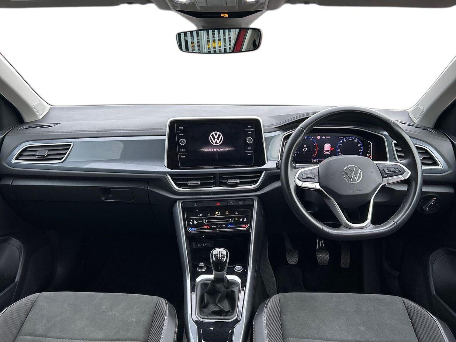 Used Volkswagen T-Roc 2023 for sale - 76316686: Photo 8