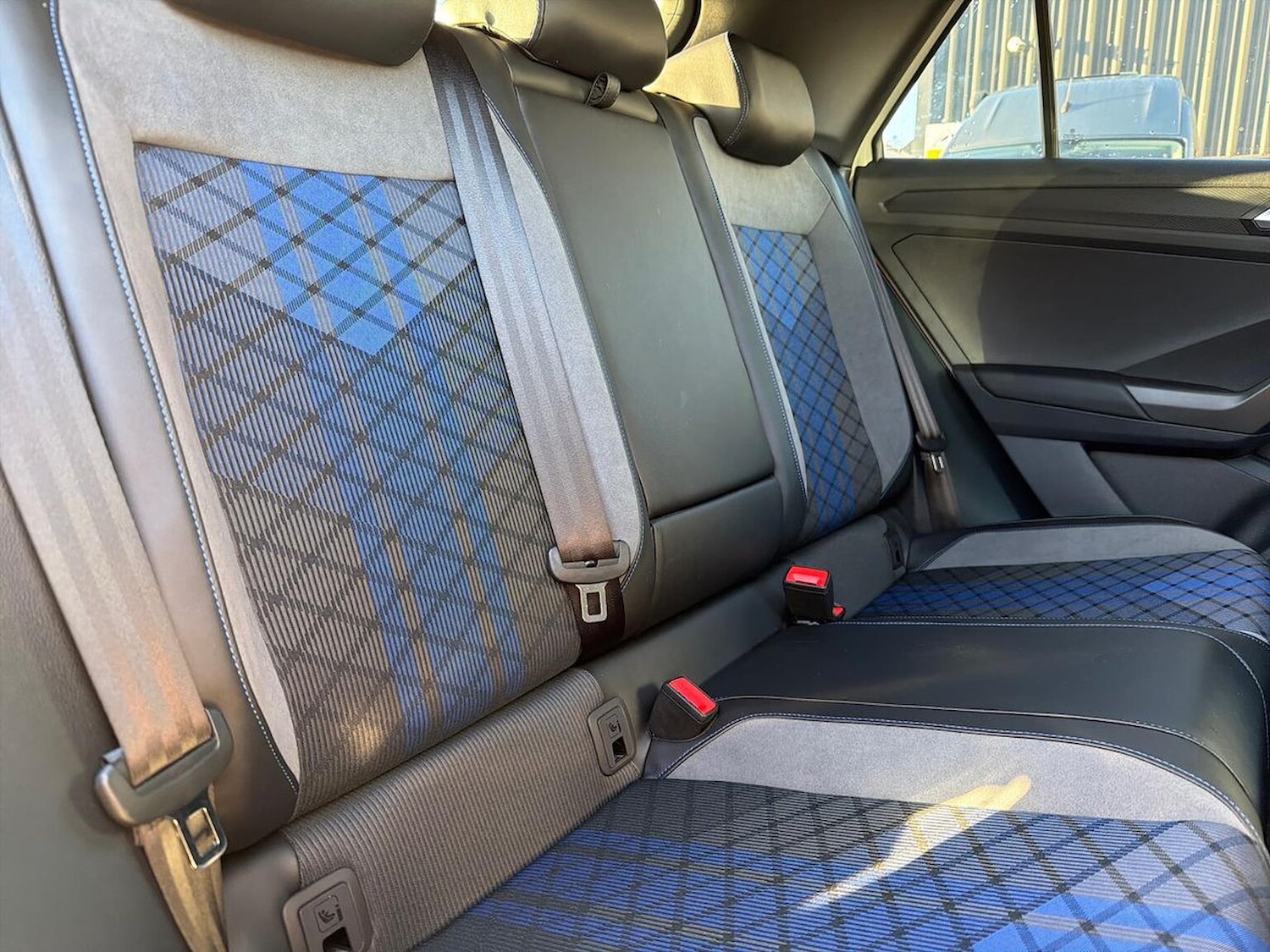 Used Volkswagen T-Roc 2024 for sale - 76778319: Photo 17