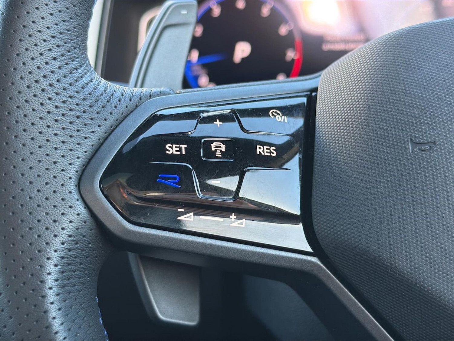 Used Volkswagen T-Roc 2024 for sale - 76778319: Photo 27