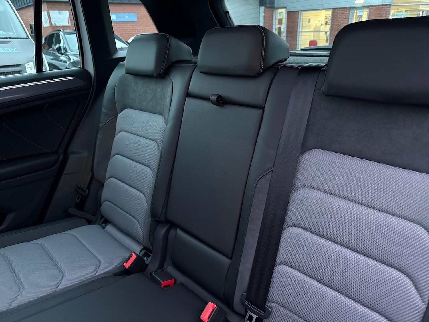 Used Volkswagen Tiguan 2018 for sale - 76547696: Photo 16