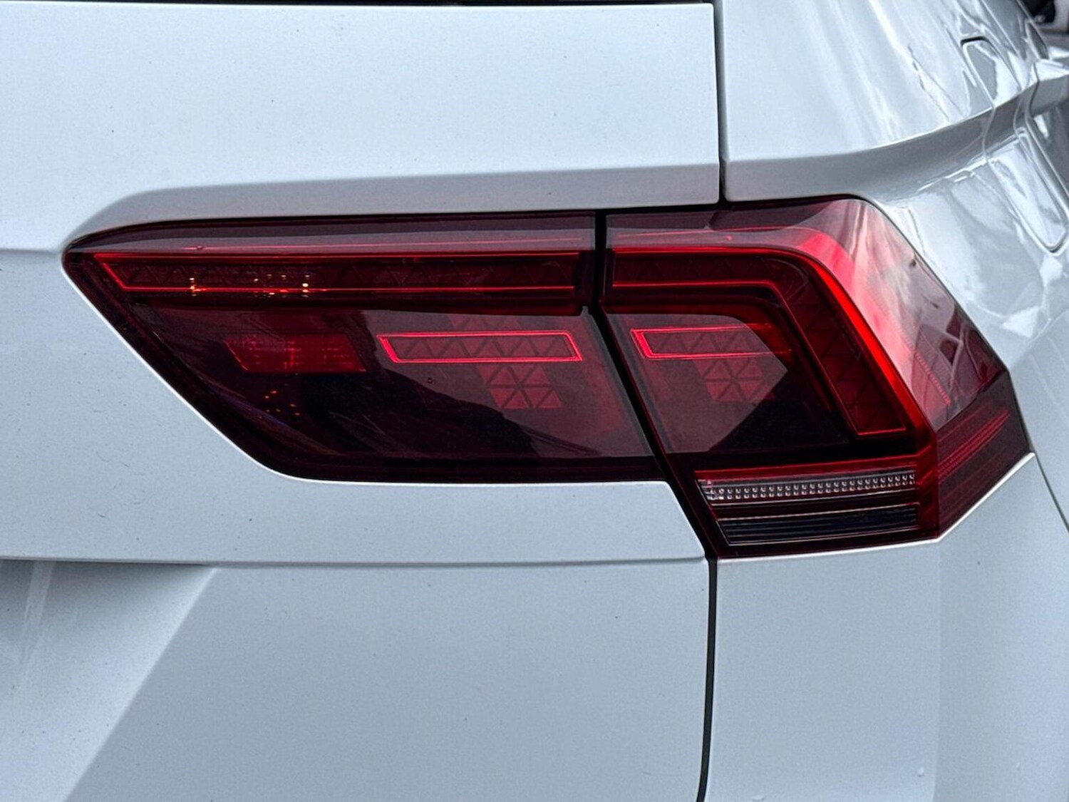 Used Volkswagen Tiguan 2018 for sale - 76547696: Photo 34