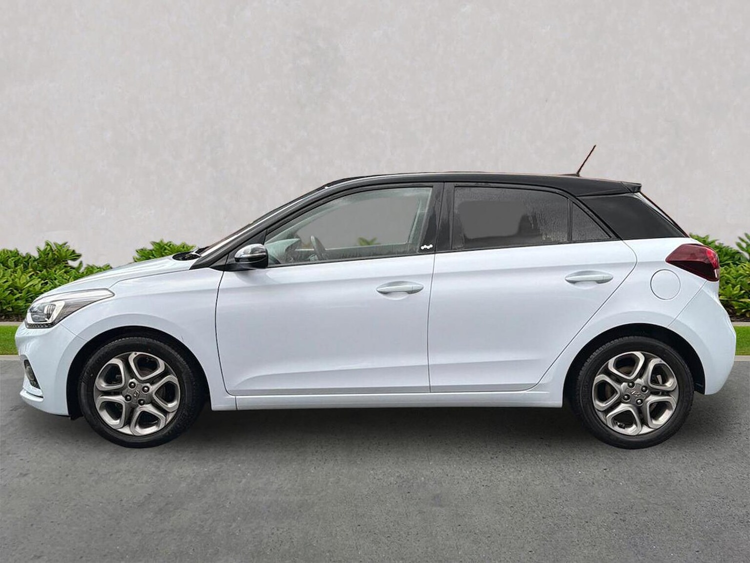 Used Hyundai i20 2019 for sale - 76885040: Photo 19