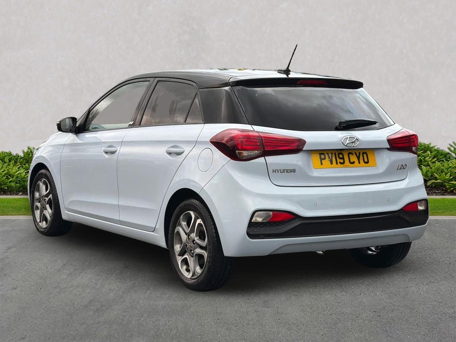 Used Hyundai i20 2019 for sale - 76885040: Photo 2