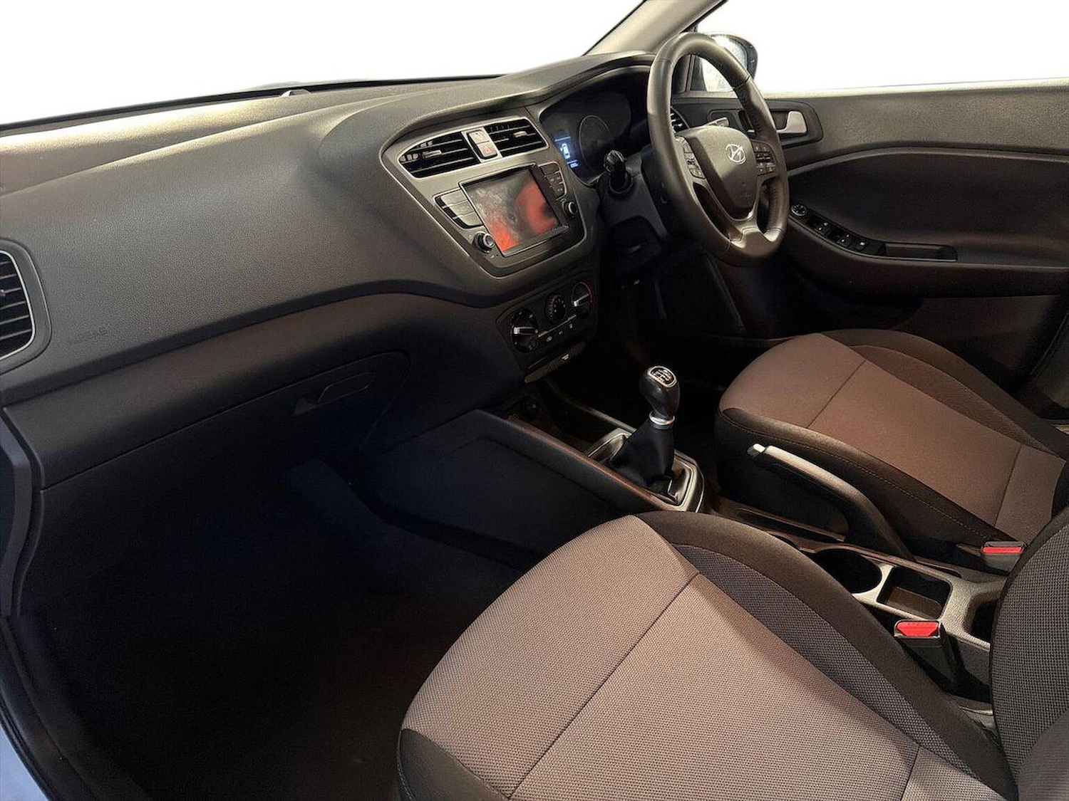 Used Hyundai i20 2019 for sale - 76885040: Photo 7