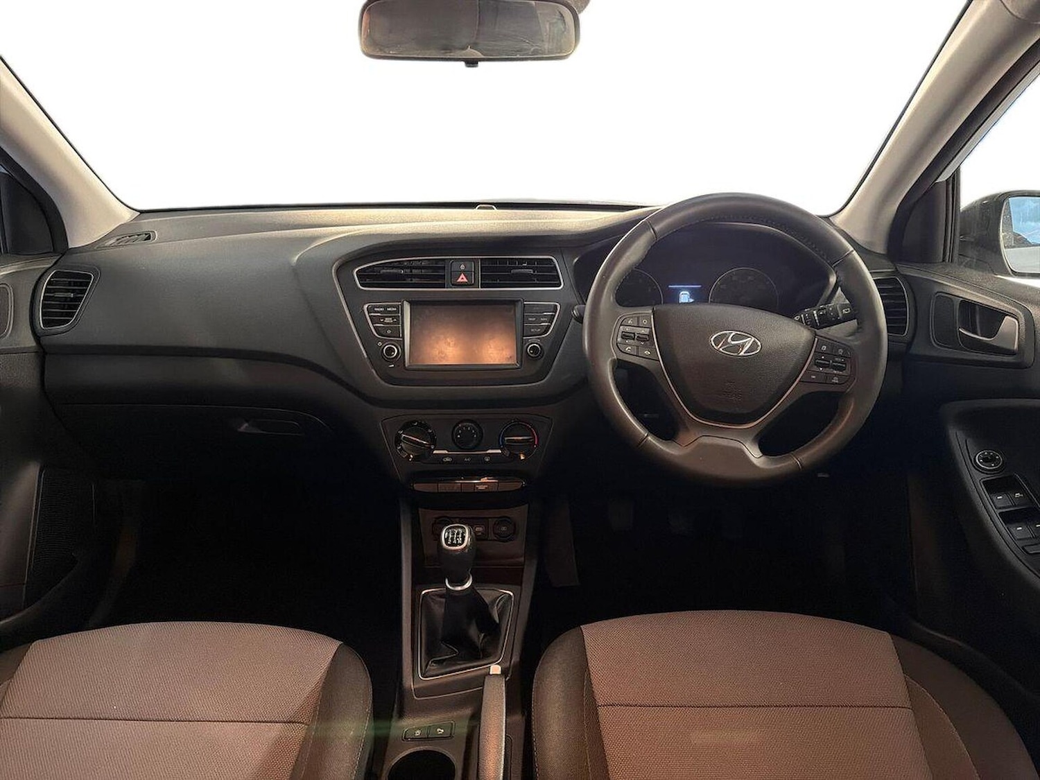 Used Hyundai i20 2019 for sale - 76885040: Photo 8