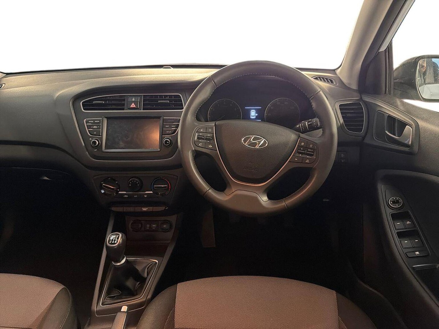 Used Hyundai i20 2019 for sale - 76885040: Photo 9