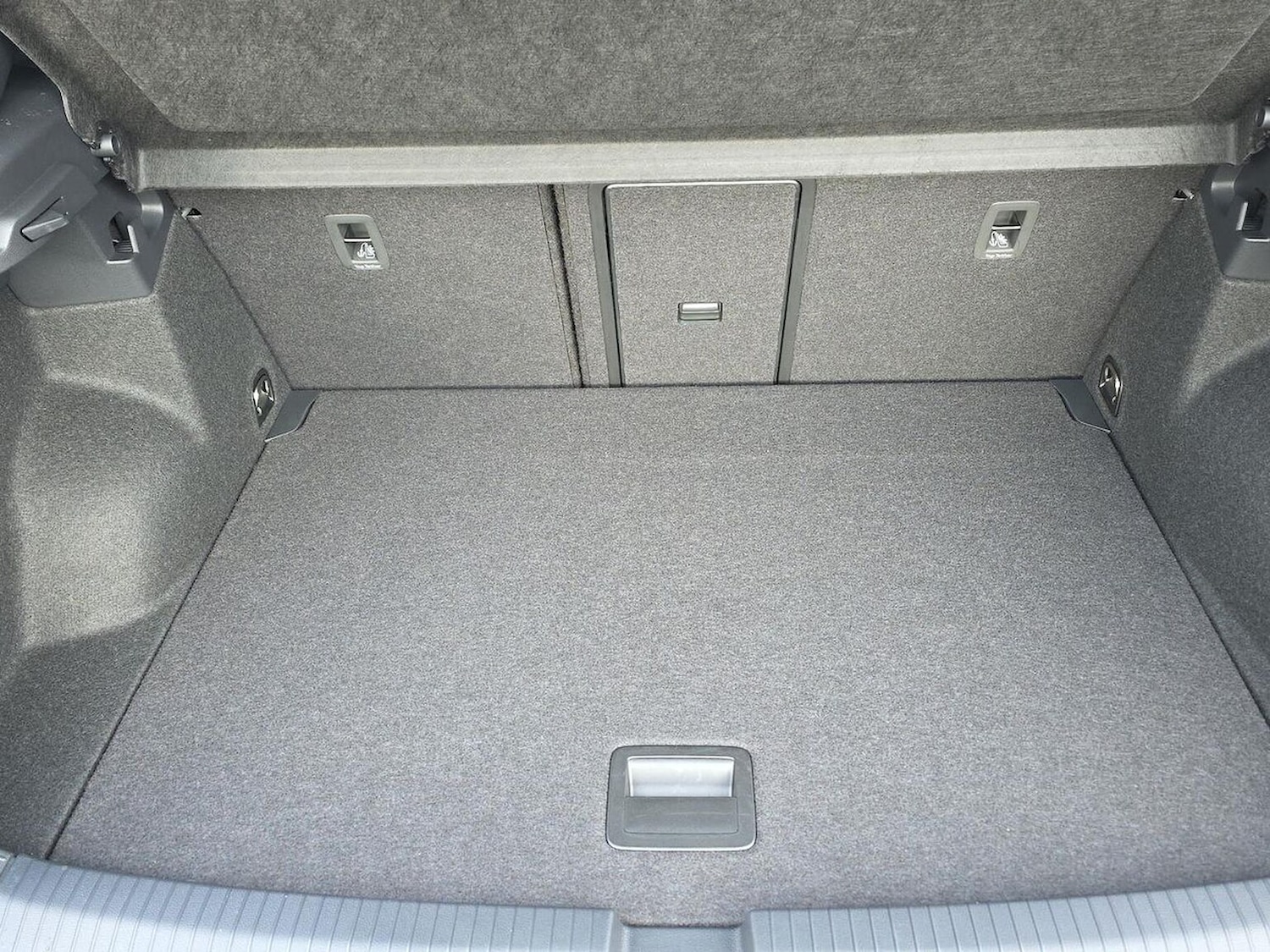 Used Volkswagen T-Roc 2025 for sale - 76725823: Photo 17