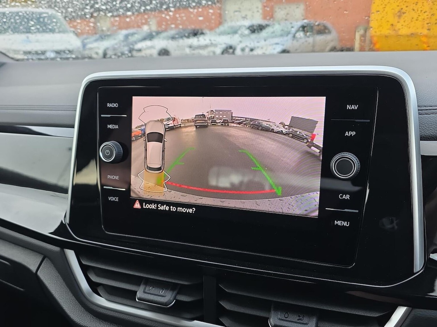 Used Volkswagen T-Roc 2025 for sale - 76725823: Photo 23