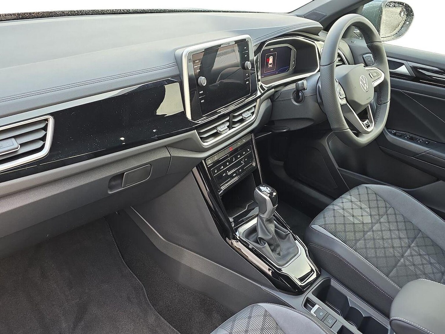 Used Volkswagen T-Roc 2025 for sale - 76725823: Photo 7