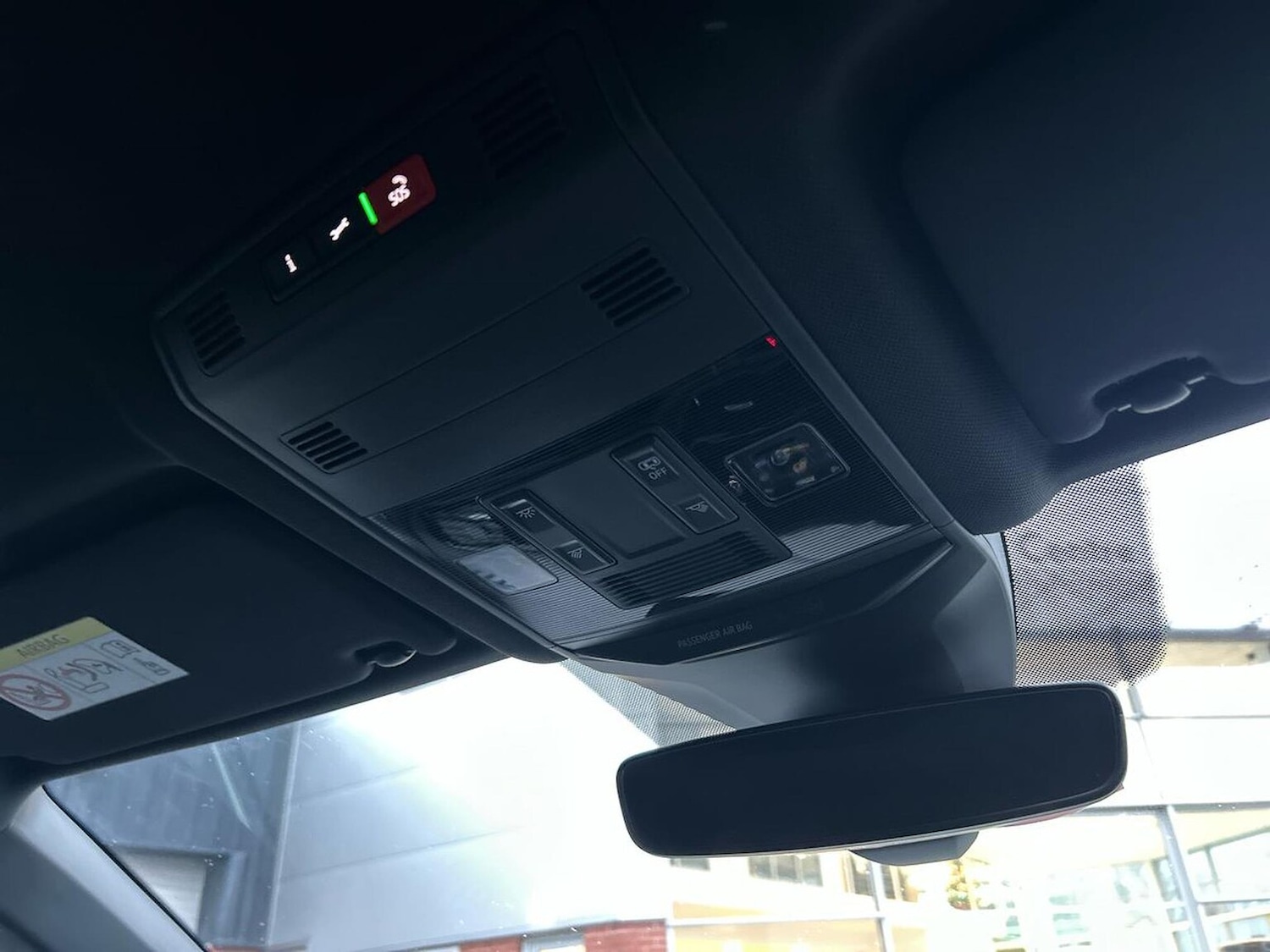 Used Volkswagen T-Roc 2025 for sale - 77488868: Photo 14