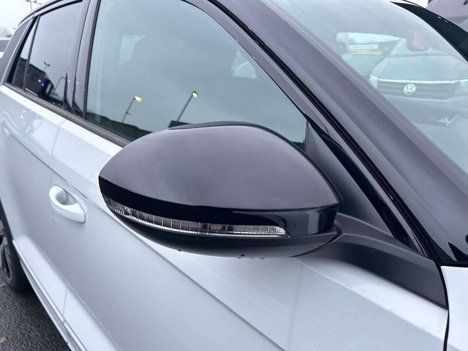 Used Volkswagen T-Roc 2025 for sale - 77488868: Photo 35