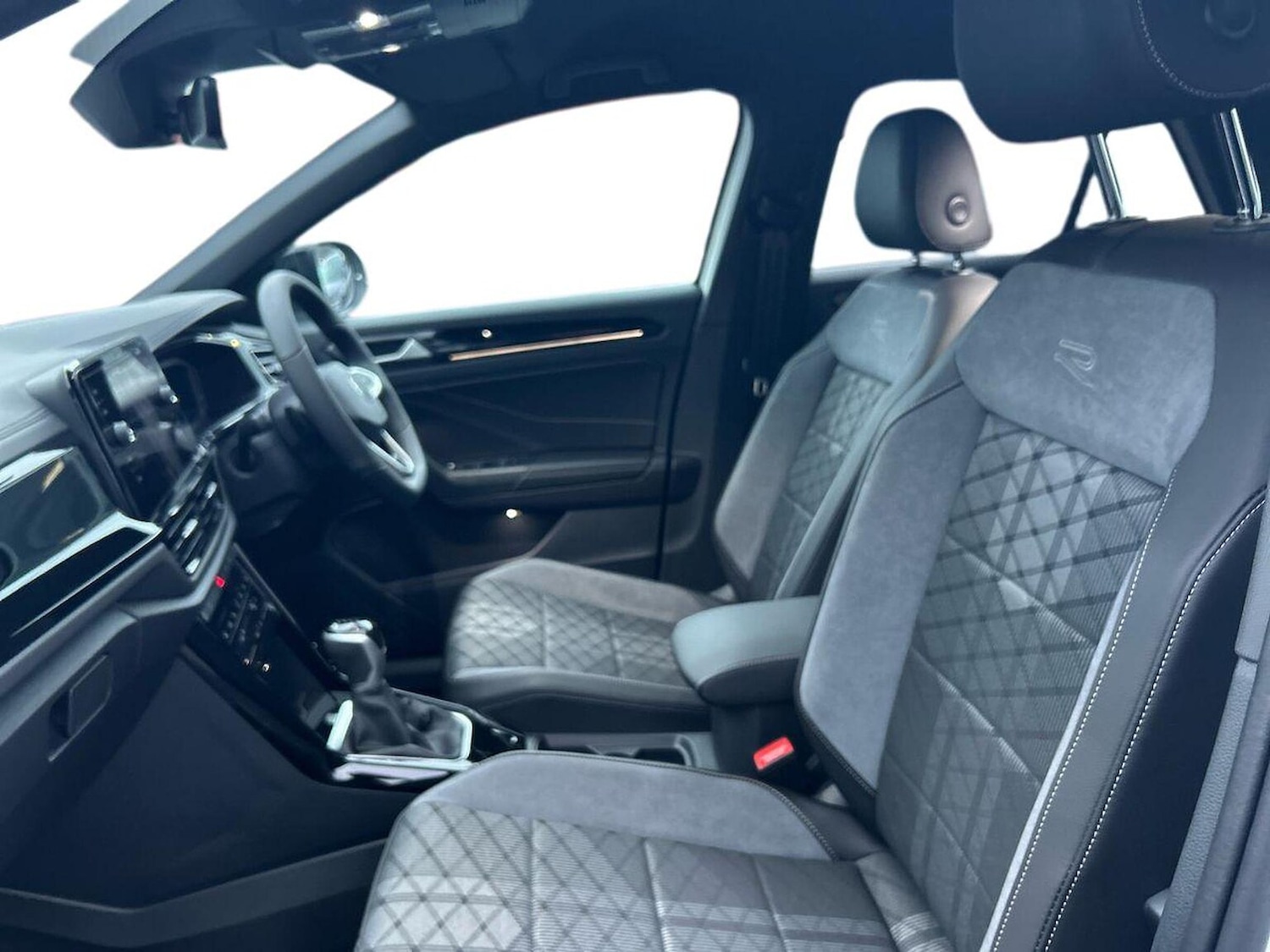 Used Volkswagen T-Roc 2025 for sale - 77488868: Photo 7