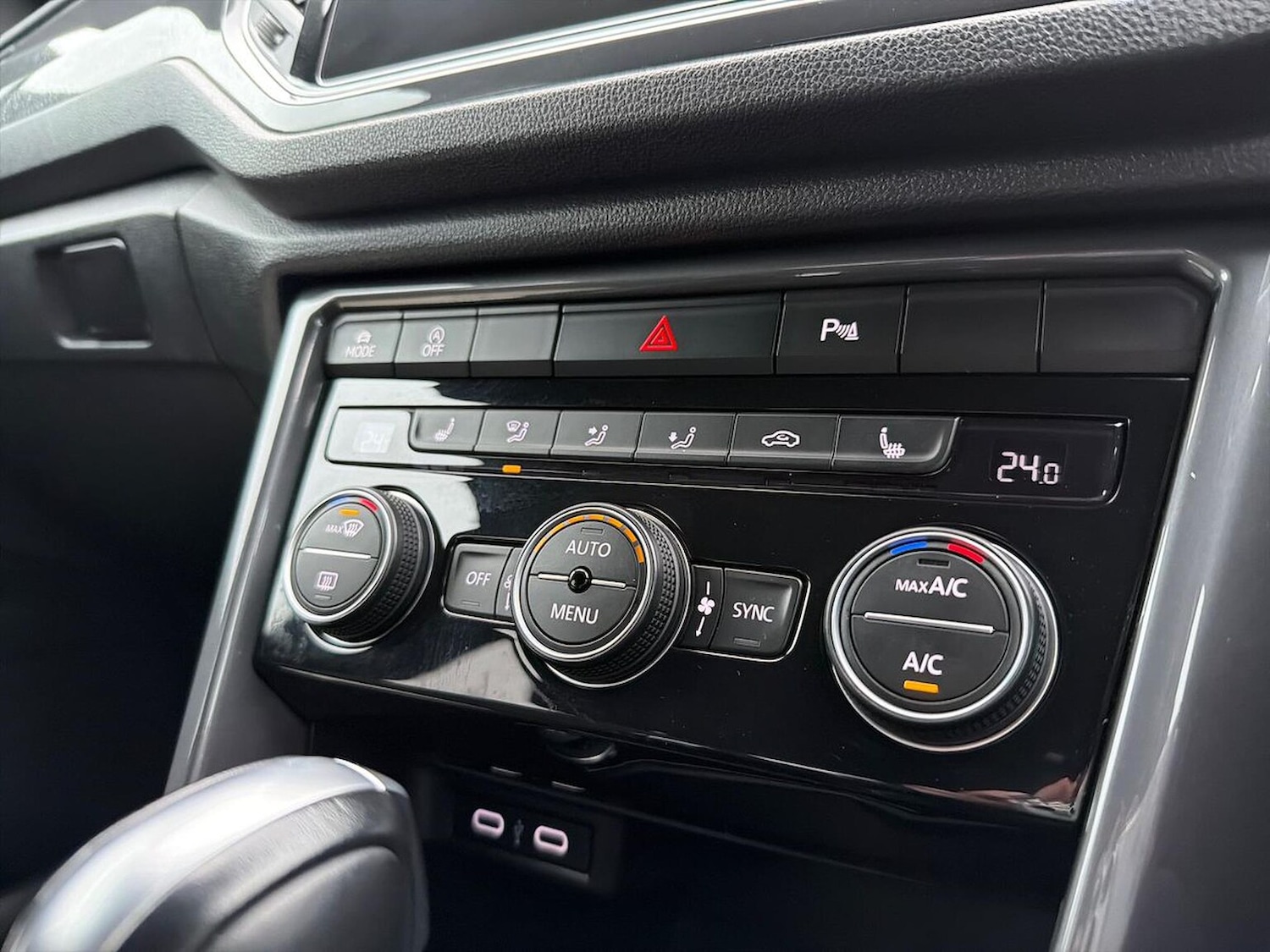 Used Volkswagen T-Roc 2021 for sale - 76777348: Photo 12