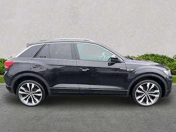 Used Volkswagen T-Roc 2021 for sale - 76777348: Photo
