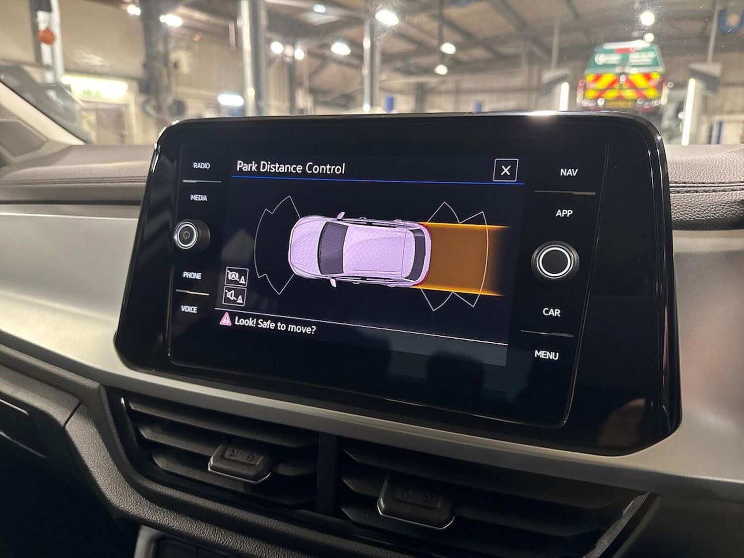 Used Volkswagen T-Roc 2022 for sale - 76439772: Photo 23