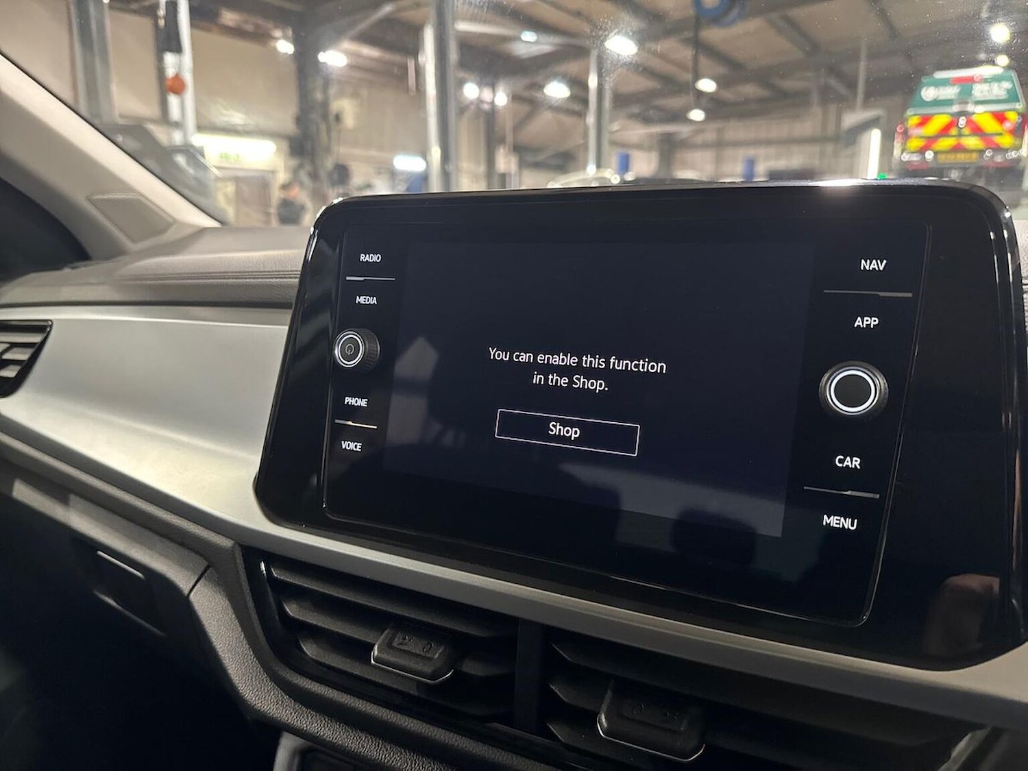 Used Volkswagen T-Roc 2022 for sale - 76439772: Photo 24