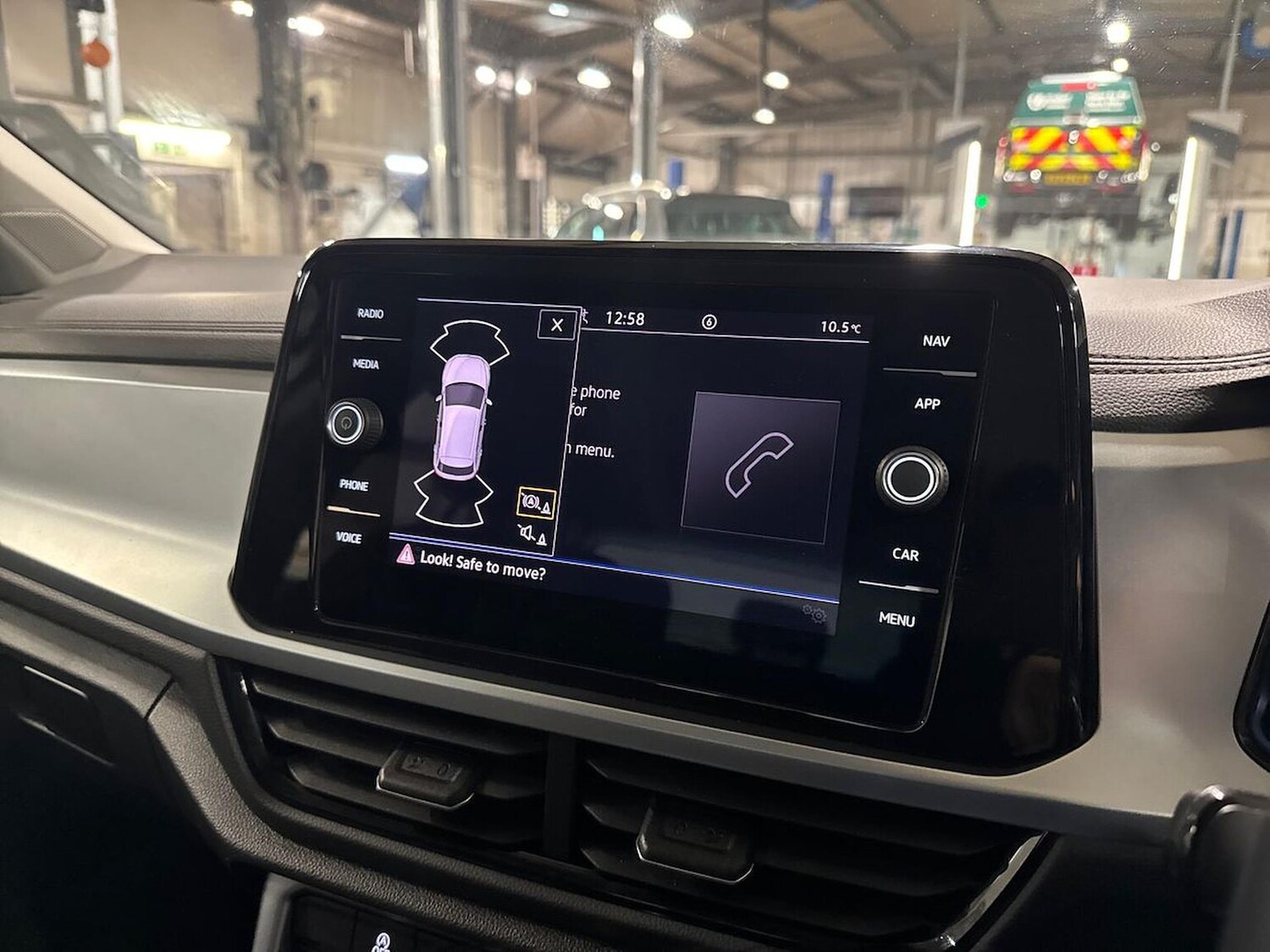 Used Volkswagen T-Roc 2022 for sale - 76439772: Photo 25