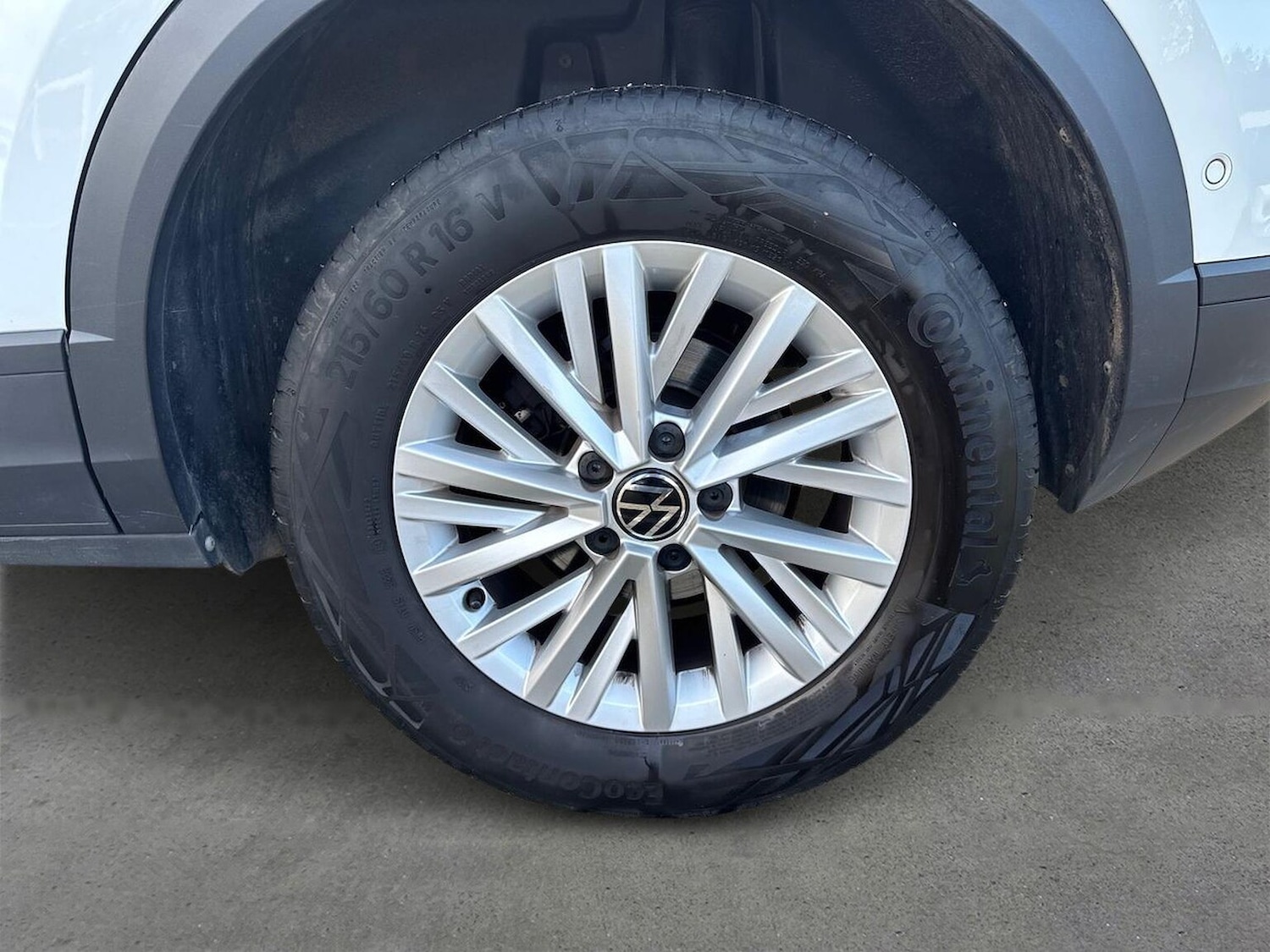 Used Volkswagen T-Roc 2022 for sale - 76439772: Photo 6