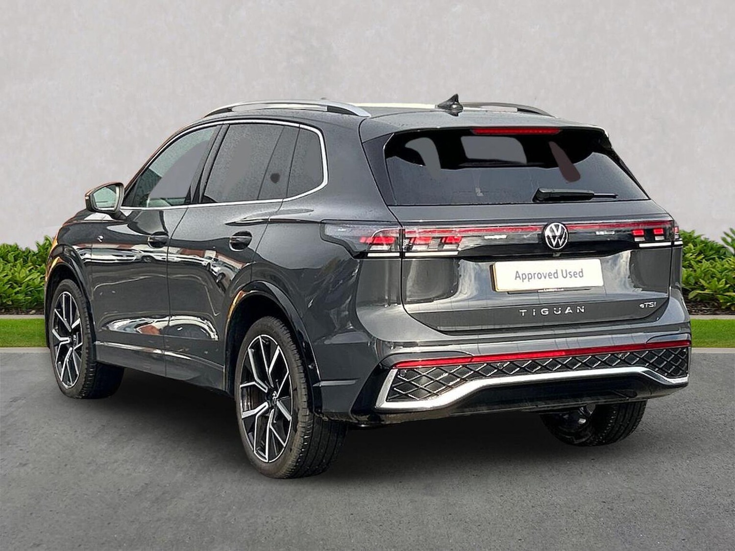 Used Volkswagen Tiguan 2025 for sale - 76741230: Photo 2