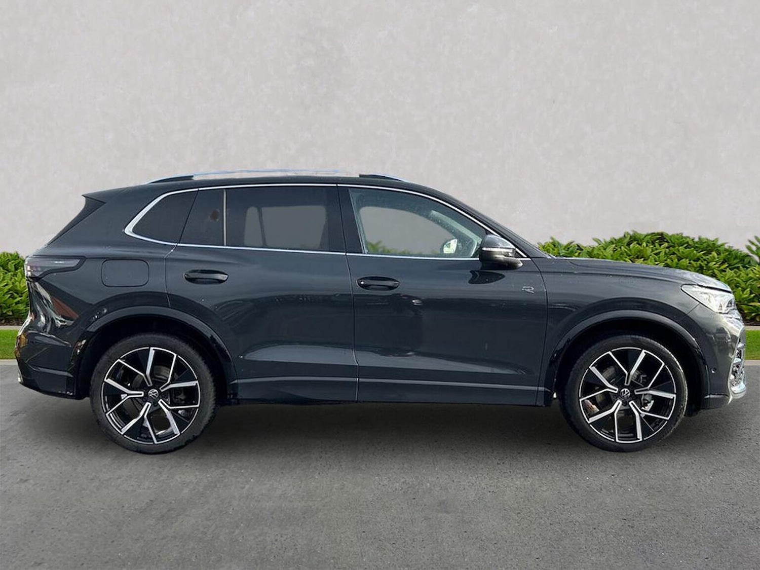 Used Volkswagen Tiguan 2025 for sale - 76741230: Photo 3