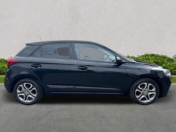 Used Hyundai i20 2018 for sale - 75497970: Photo